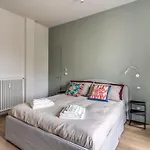 2 Bedroom Apartment Flaminio Vignola